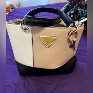 Guess bag